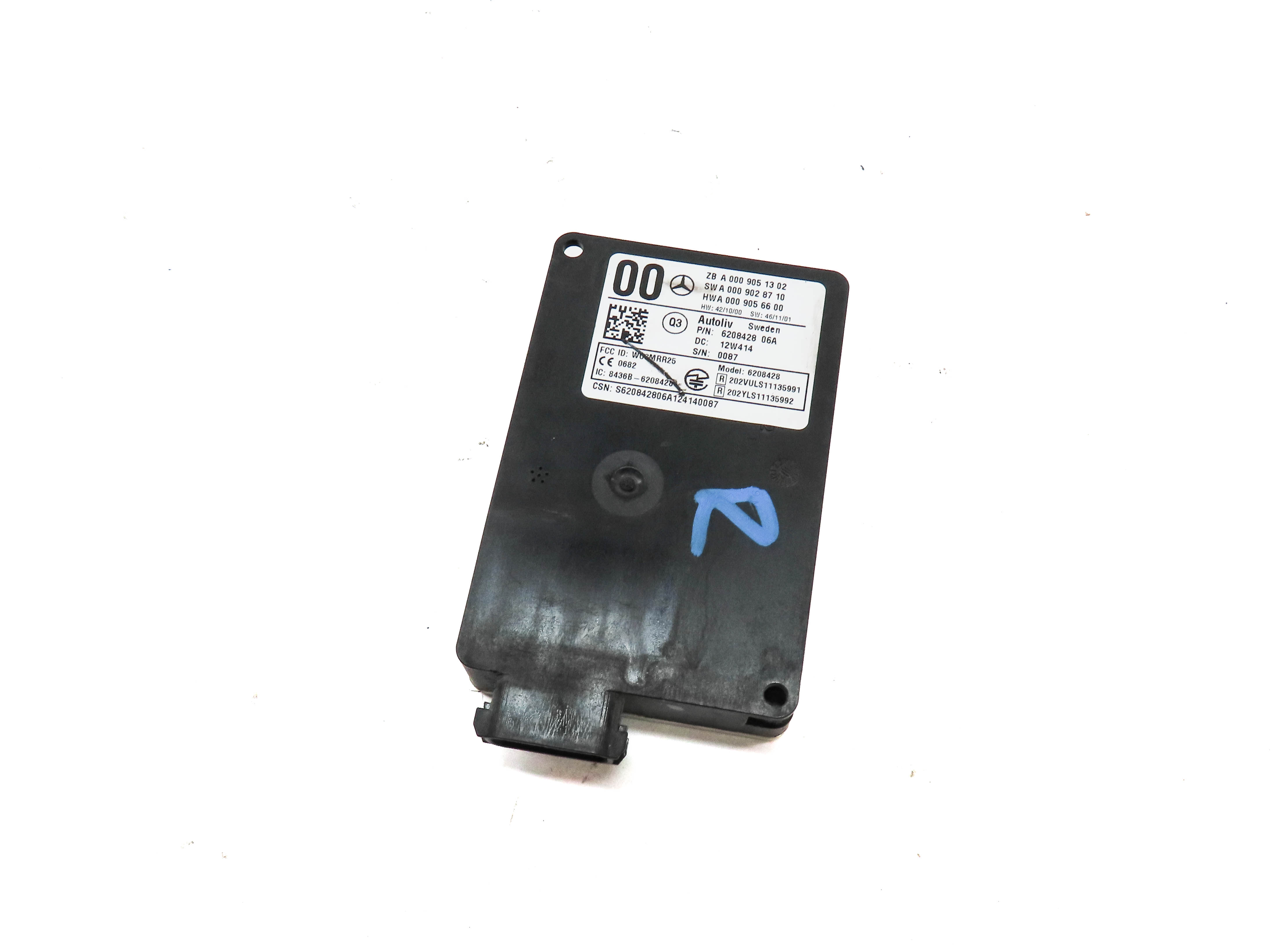 2013 MERCEDES GL350 (X166) FRONT COLLISSION AVOIDANCE RADAR DISTANCE SENSOR — exact item pictured